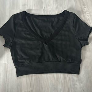 shein black crop top xs